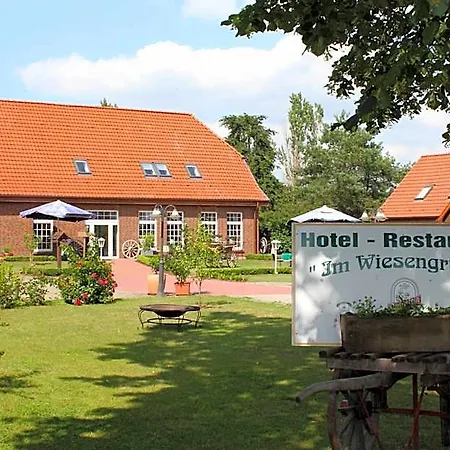 Im Wiesengrund Hotel Lalendorf